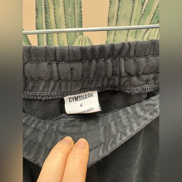 2/$20 Gymshark Women’s Small Two Pairs Pink/Black Leggings & Faded Sweatpants - Picture 5 of 12